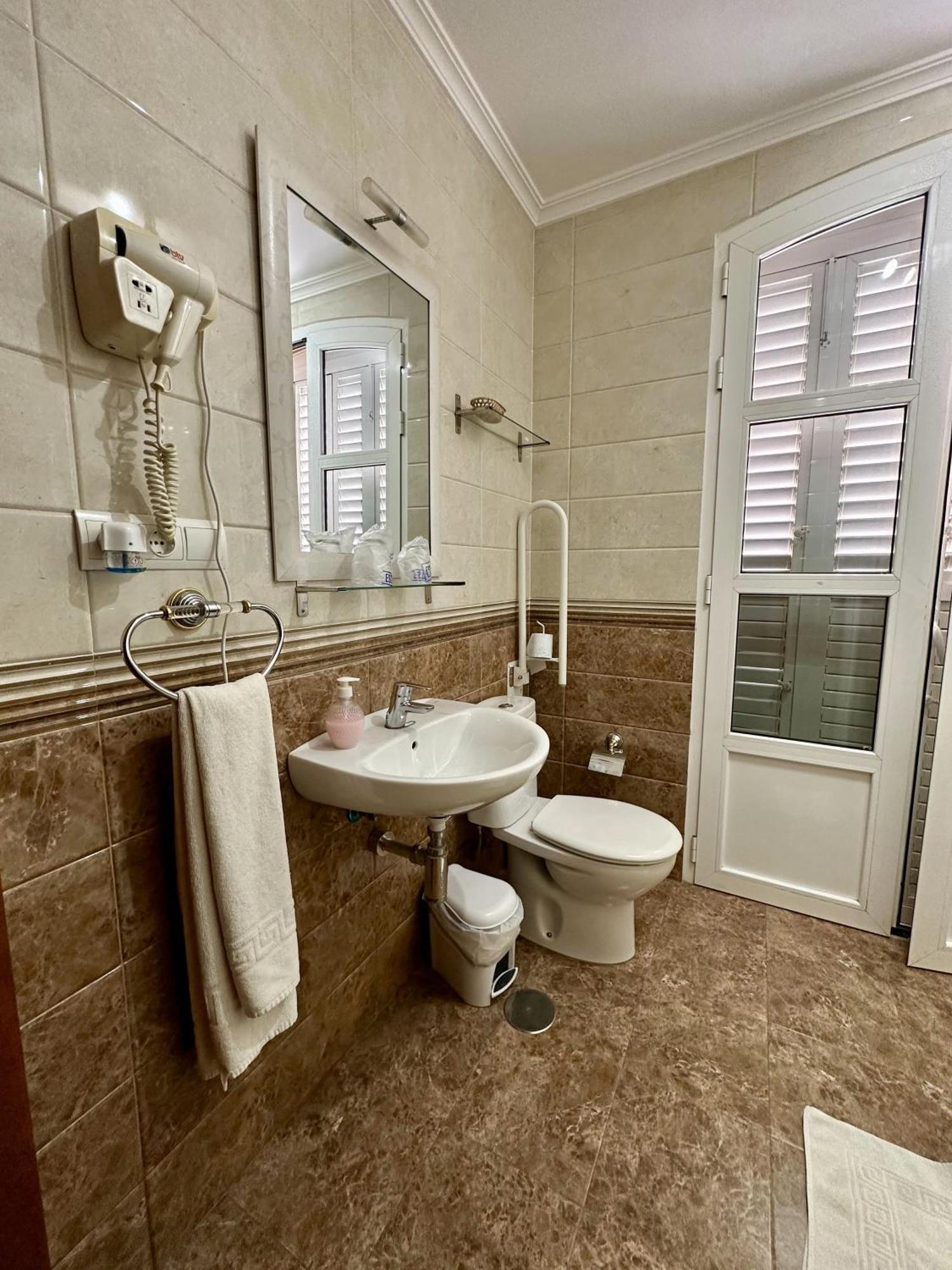 Hostal Avenida Tabernas Εξωτερικό φωτογραφία